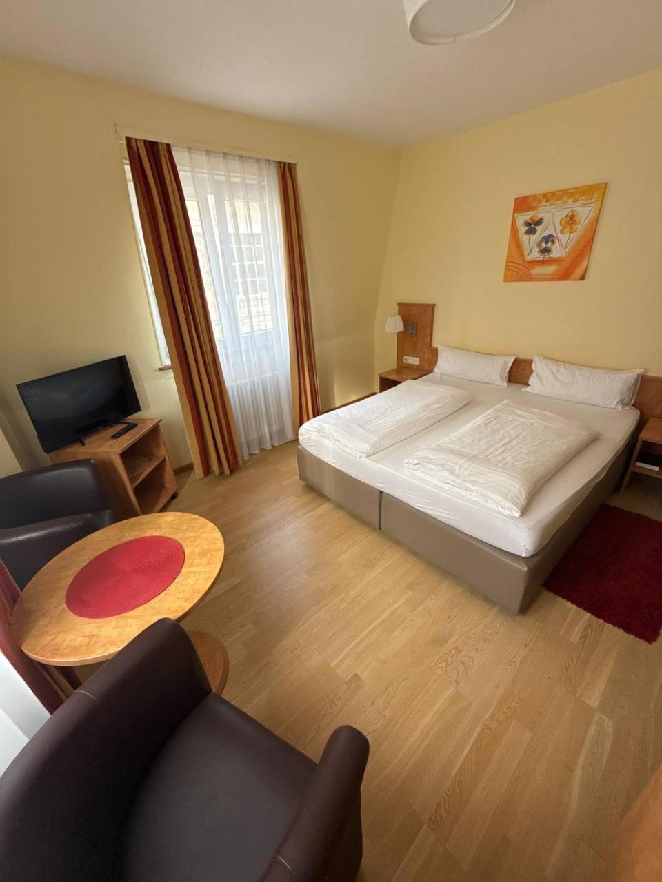 באדן-באדן Hotel Bischoff מראה חיצוני תמונה